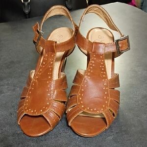 It'S OK Women's Brown T-Strap Open-Toe Heels